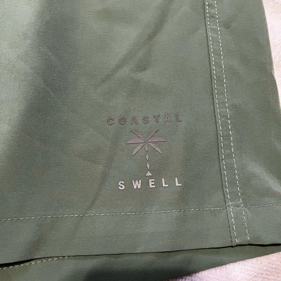 Coastal Swell Shorts Quick Dry - Picture 2 of 4